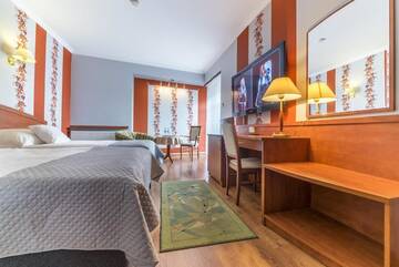 Фото номера Просторный двухместный номер с 2 отдельными кроватями Отель Hotel Doris г. Оборники 14