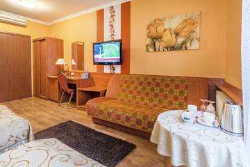 Фото номера Трехместный номер Отель Hotel Doris г. Оборники 5