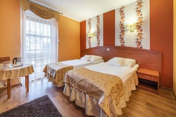 Фото номера Трехместный номер Отель Hotel Doris г. Оборники 7